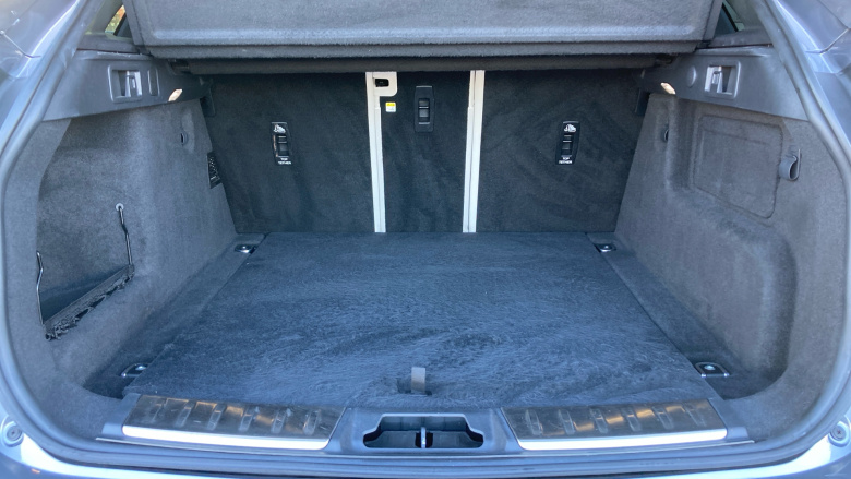 Jaguar F-Pace 2.0 D200 R-Dynamic HSE 5dr Auto AWD Diesel Estate